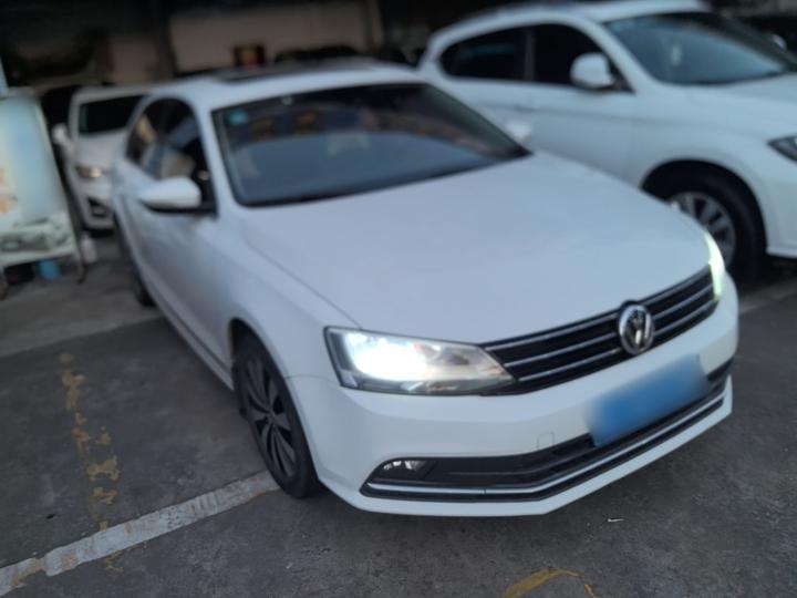 Sagitar 2017 180TSI AT Exclusive photo 3