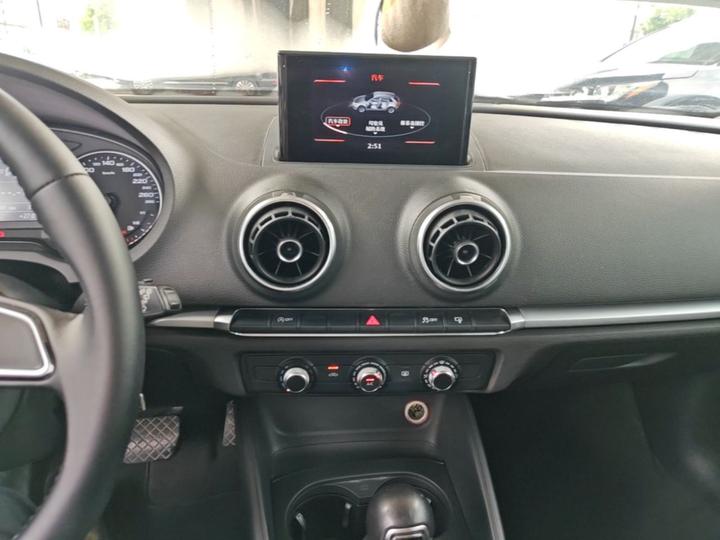 A3 2016 Sportback 35 TFSI Progressive photo 8