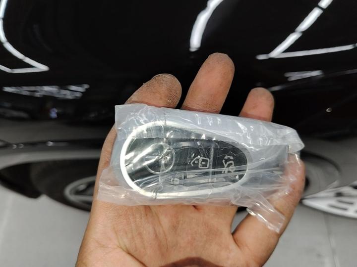 EQS SUV 2025 500 4MATIC photo 8