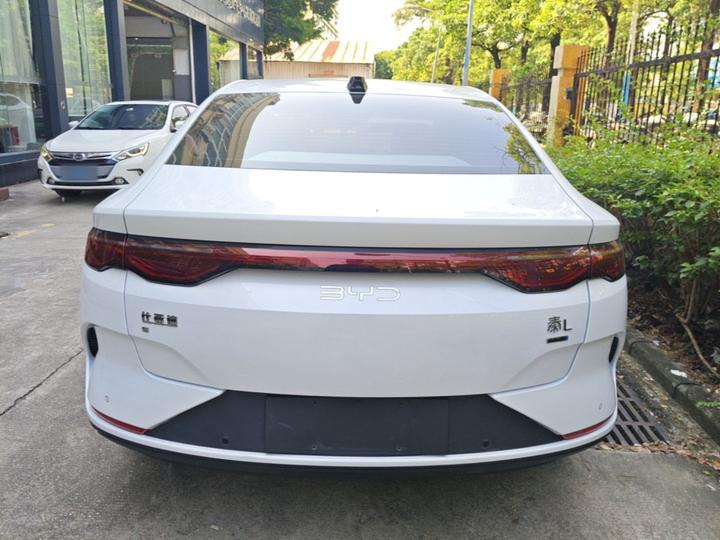 Qin L 2025 EV 545KM photo 3