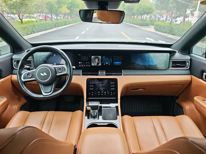 Li Auto ONE 2020 EREV 6-Seater photo 5