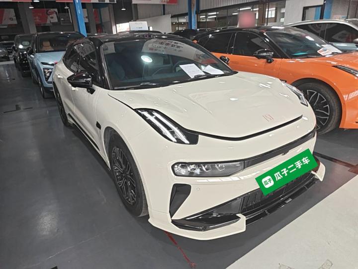 001 2025 WE 95kWh AWD photo 3