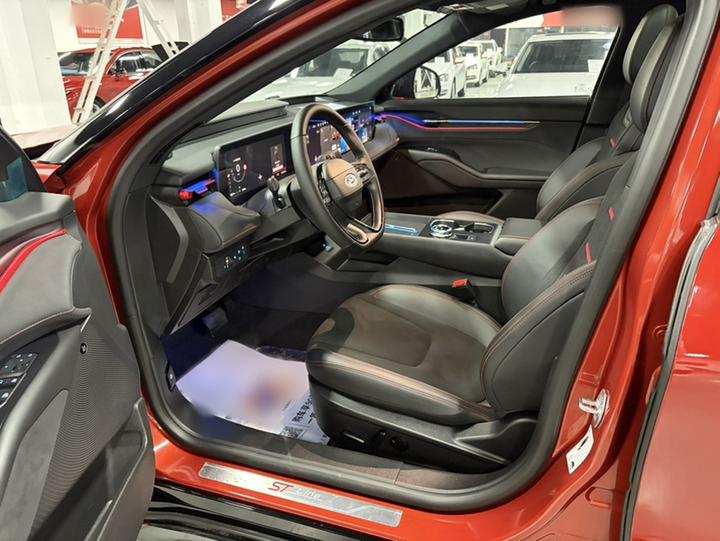 Mondeo 2026 2.0T EcoBoost E Hybrid Sport ST-Line photo 7