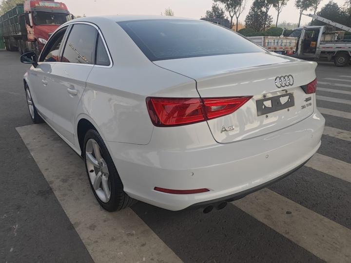 A3 2014 Limousine 35 TFSI AT Comfort photo 4