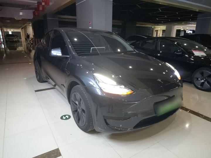Model Y 2024 RWD photo 3