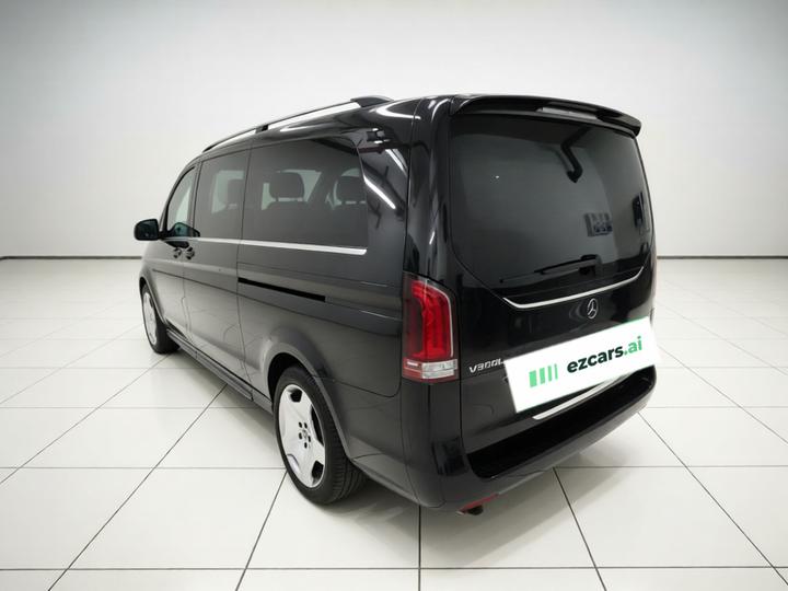 V-Class 2024 V 300 L Long Wheelbase Luxury photo 4