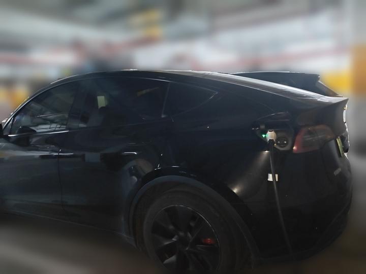 Model Y 2023 RWD photo 4