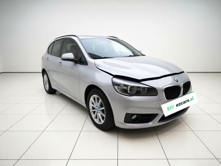2 Series Wagon 2016 218i Fashion photo 3