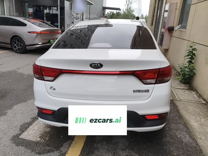 K2 2017 Sedan 1.4L MT GLS photo 3
