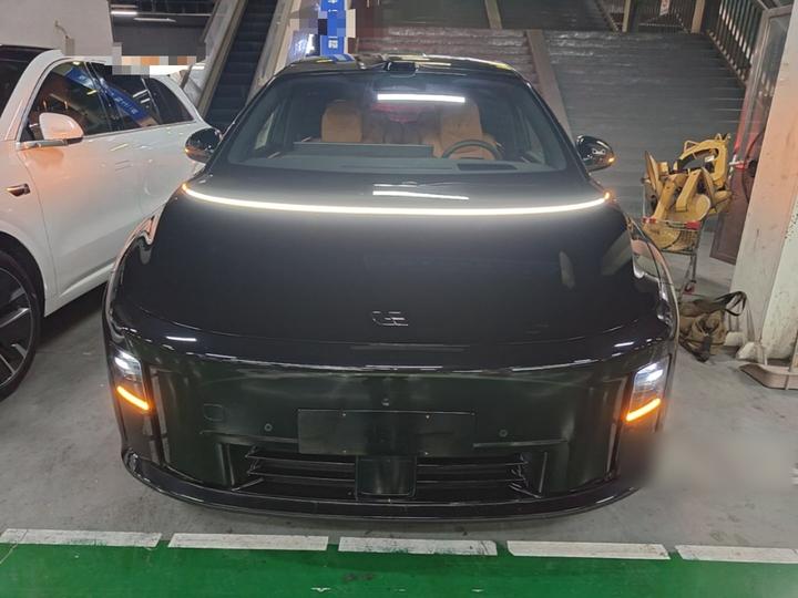 Li Auto i8 2025 Standard photo 2