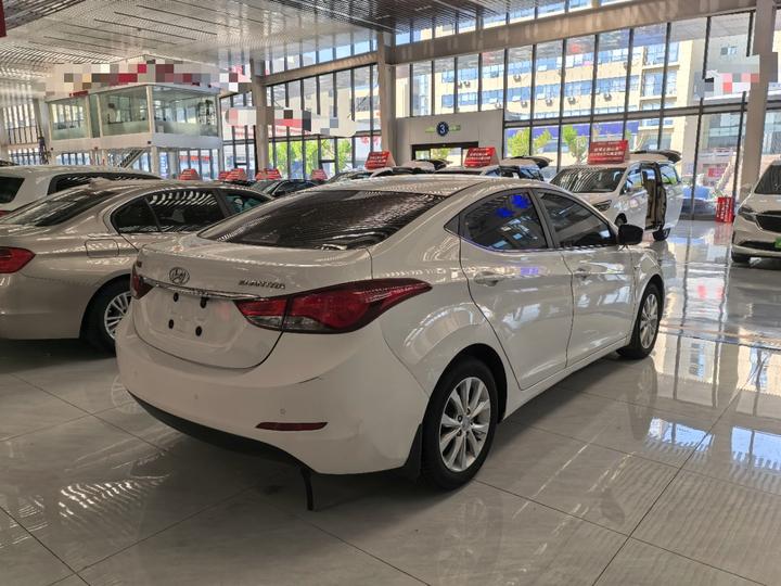 Elantra 2016 1.6L AT Smart photo 4