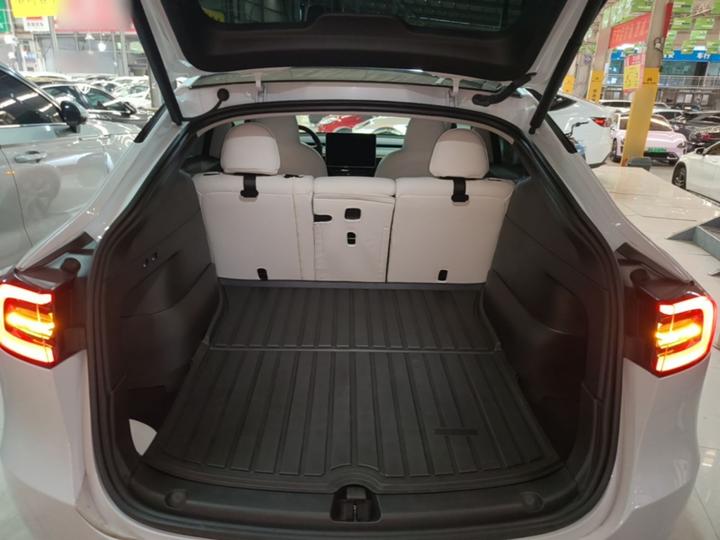 Model Y 2022 RWD photo 8