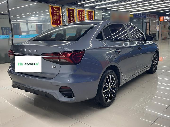 i5 2021 1.5L MT Platinum photo 4