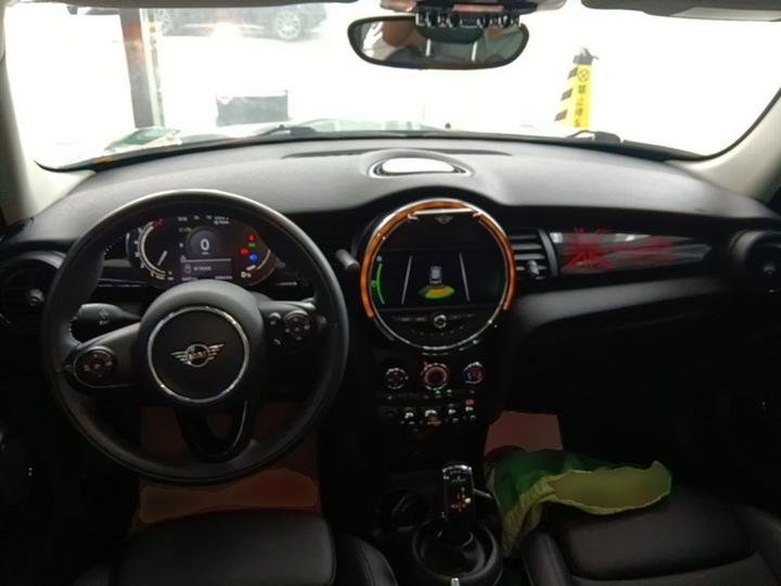 2021 1.5T COOPER Classic 5-Door photo 5