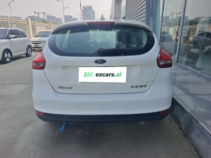 Focus 2017 Hatchback 1.6L AT Fashion photo 3