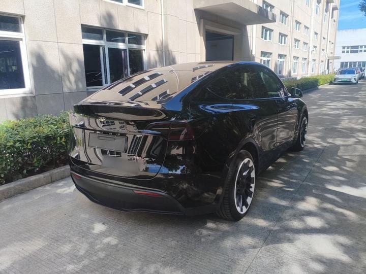 Model Y 2022 Long Range AWD photo 4