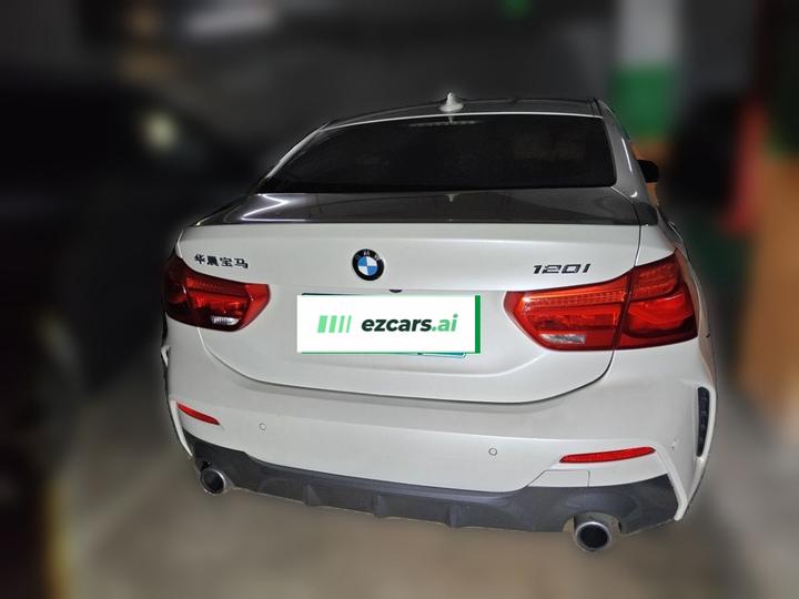 1 Series 2019 120i Leading M Sport Package photo 5
