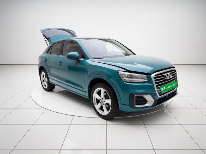 Q2L 2021 35 TFSI Luxury photo 3