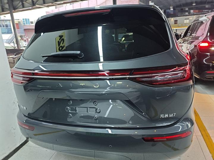 HIMA AITO M7 2022 1.5T AWD Flagship photo 3
