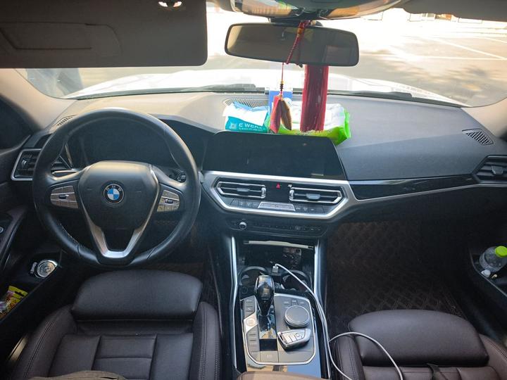 3 Series 2020 320i Sport Package photo 5