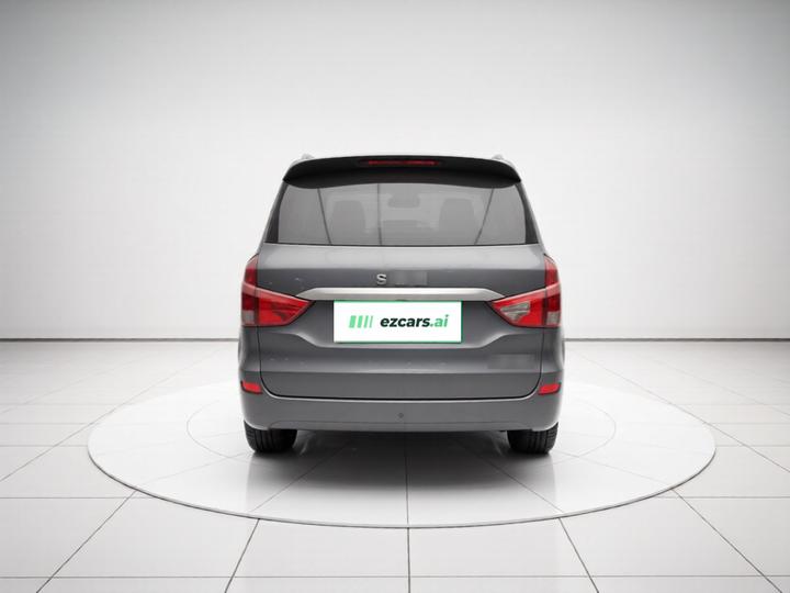 SWM X2 2021 1.5L MT 5-Seater photo 3