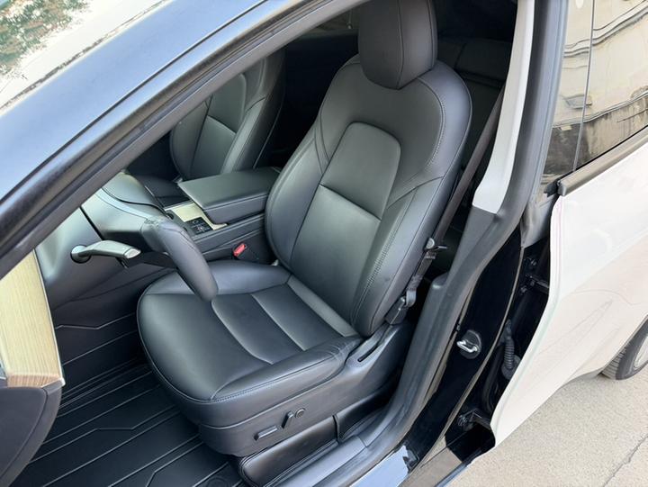 Model Y 2022 Long Range AWD photo 6