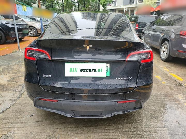 Model Y 2021 Standard Range RWD photo 3