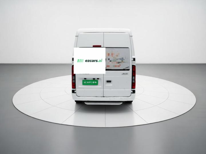 2022 2.0T MT Medium Wheelbase High Roof 6-7-Seater photo 5