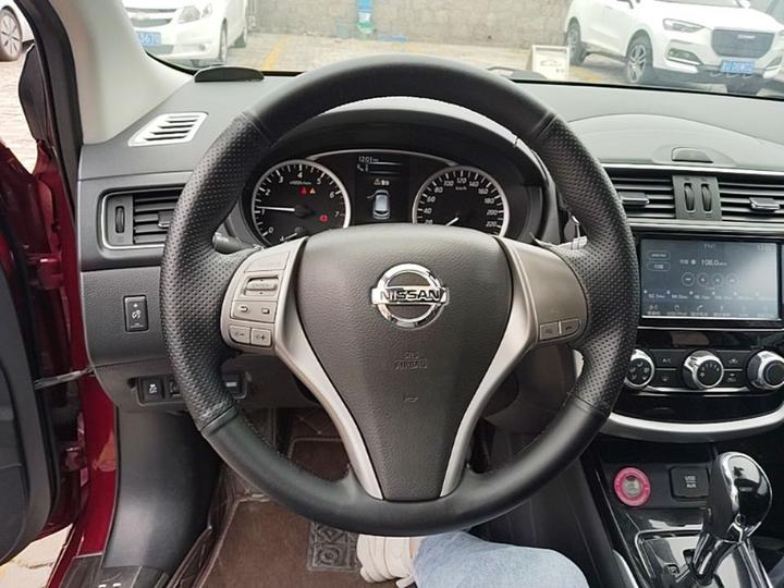 Tiida 2016 1.6L CVT photo 5