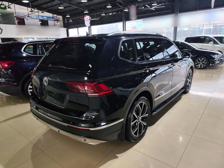 Tiguan L 2019 380TSI AT AWD Luxury 7-Seater China VI photo 4
