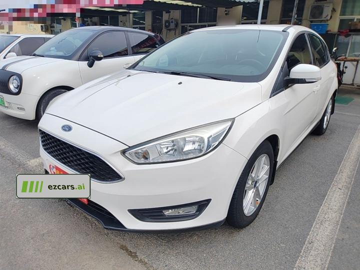 Focus 2018 Hatchback Classic 1.6L AT Fashion