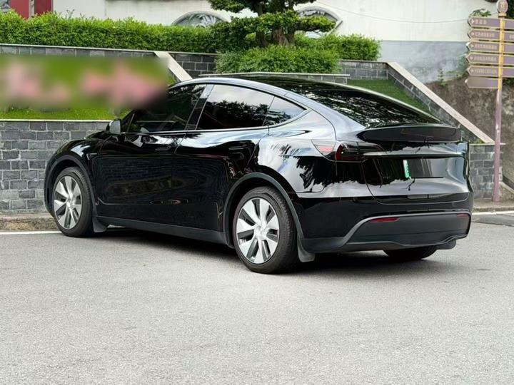 Model Y 2022 Facelift RWD photo 4