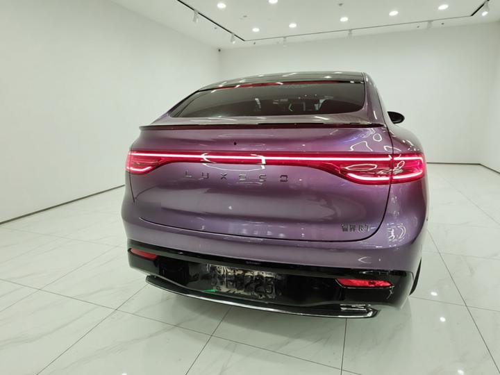 HIMA Luxeed R7 2025 EREV 251km Max photo 3