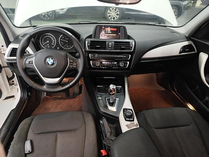 1 Series Imported 2015 120i Leading photo 5