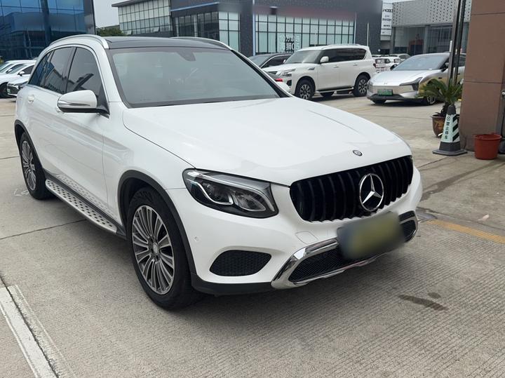 GLC 2016 GLC 200 4MATIC photo 3