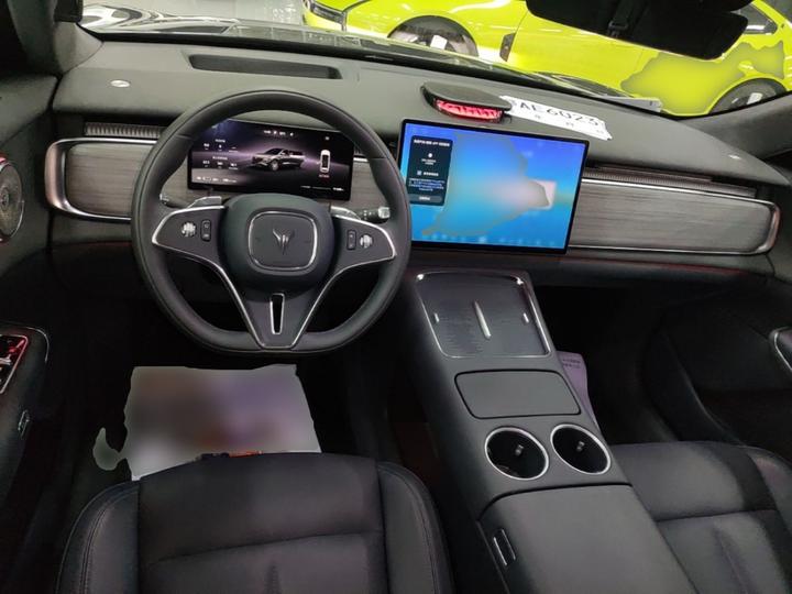 Voyah 2025 AWD Qiankun photo 5