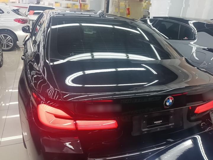 5 Series EV 2021 535Le M Sport Package photo 3
