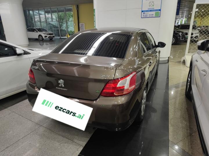 301 2014 1.6L AT Comfort photo 7