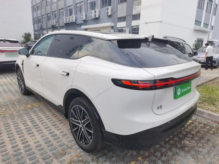 Voyah 2025 AWD Qiankun photo 4