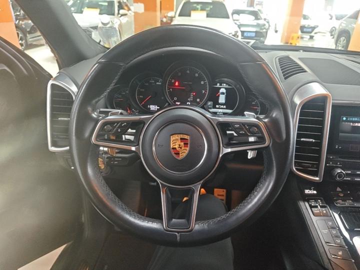 2016 Cayenne 3.0T photo 6
