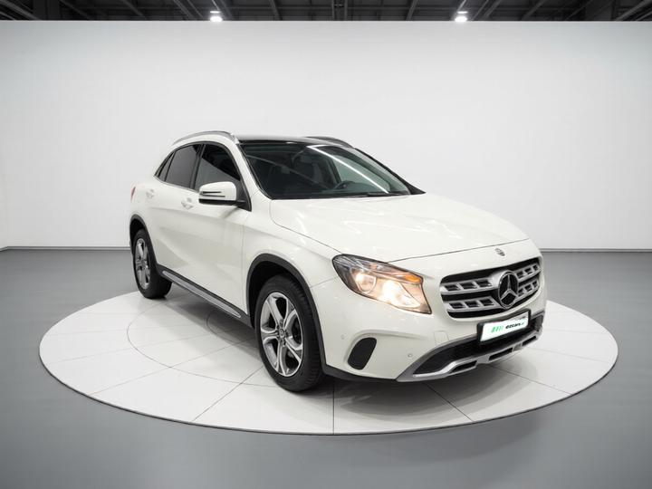 GLA 2018 GLA 200 Dynamic photo 3