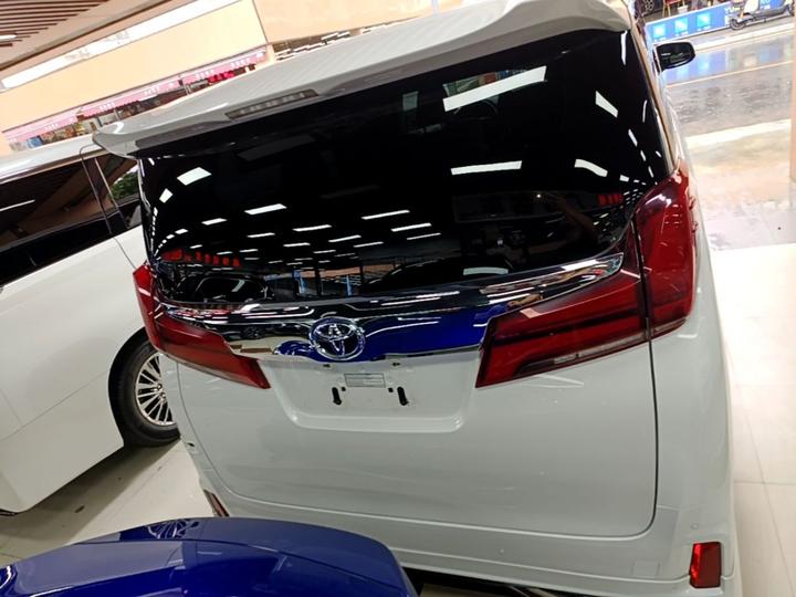 Alphard 2018 Facelift 3.5L Luxury photo 3
