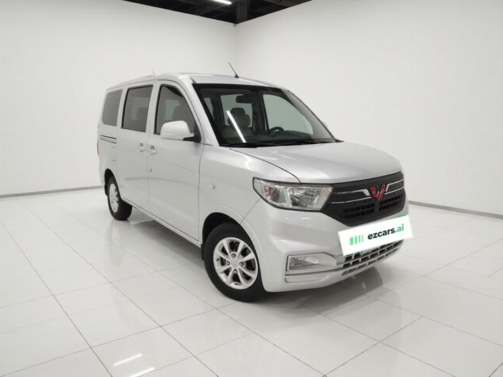 Wuling Hongguang V 2021 1.5L LAR photo 3