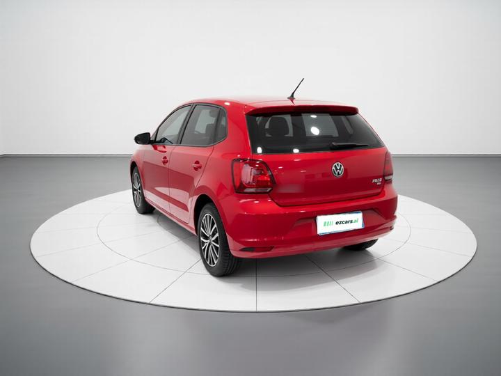 Polo 2016 1.6L AT Comfort photo 4