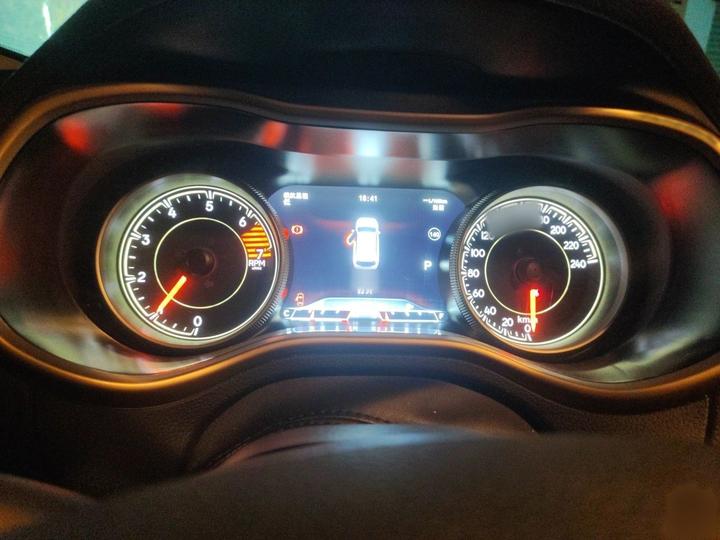 Cherokee 2016 2.4L Leading Smart photo 4
