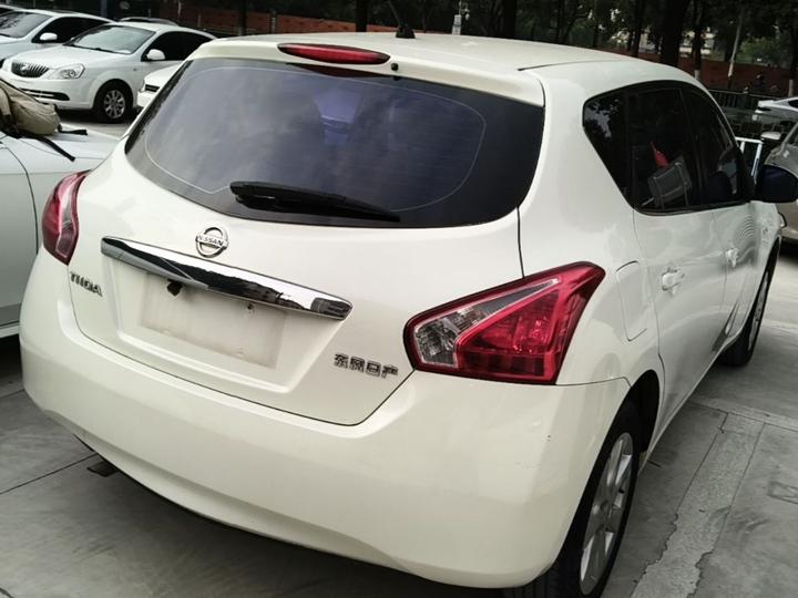 Tiida 2014 1.6L CVT Smart photo 4