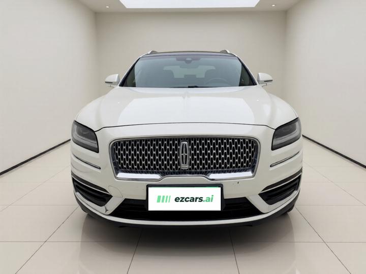 Nautilus Imported 2020 2.0T AWD photo 2