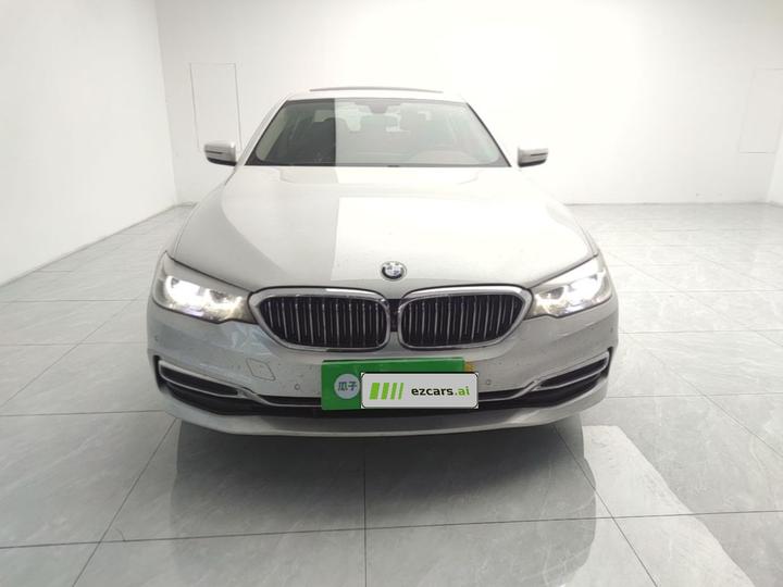 5 Series 2020 525Li Luxury photo 2