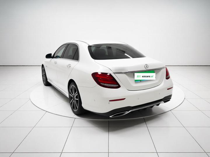 E-Class 2016 E 300 L Sport Fashion photo 4