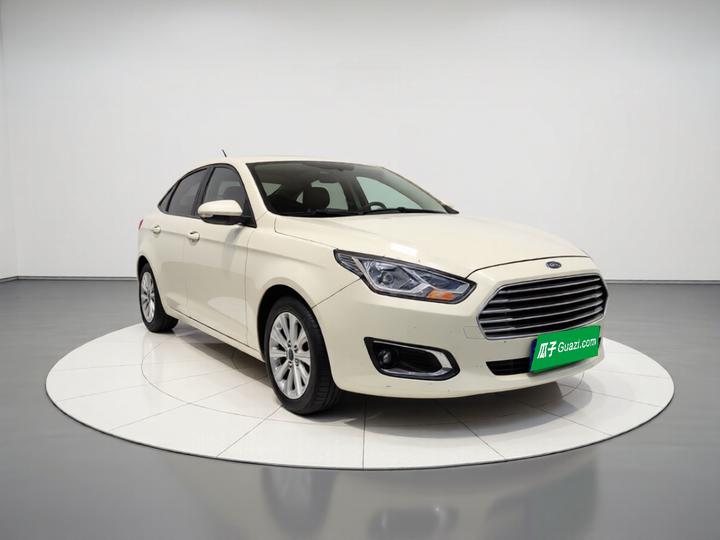 Escort 2015 1.5L AT Fashion photo 3